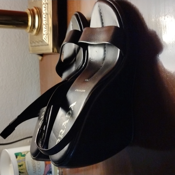 New Without Box Prada Wedge Sandals Size 7.5 - Picture 2 of 6